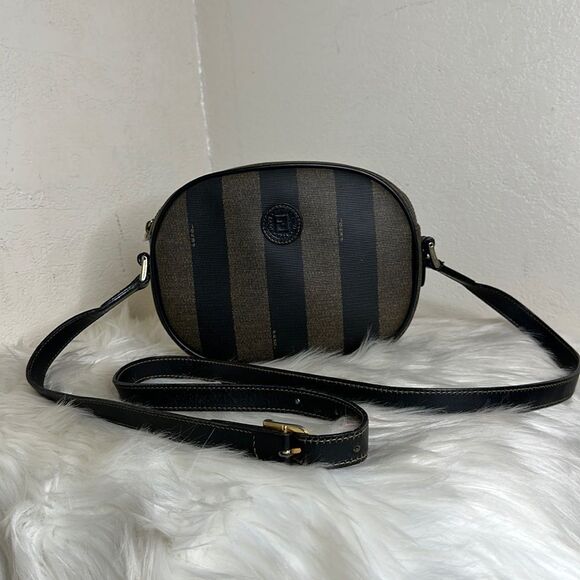 💯Authentic Fendi Pecan Crossbody Bag🍀 - Picture 1 of 17